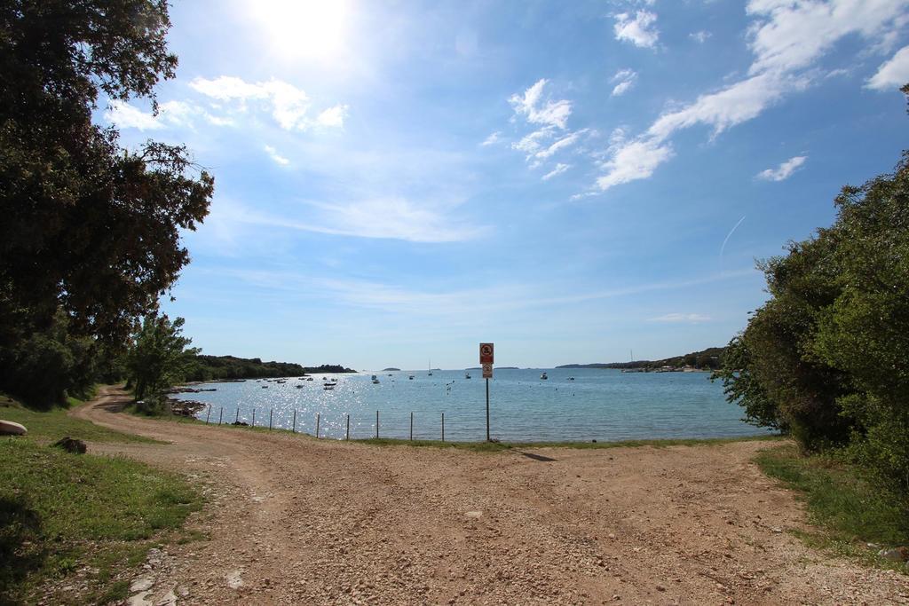 Holiday House Val Vidal ロヴィニ エクステリア 写真